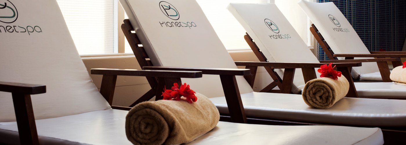 Holiday treatments and packages tailored for you